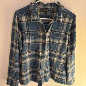 Patagonia Women's Blue Flannel Size 6